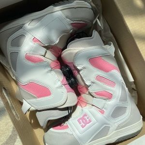 DC Women’s Snowboarding Boots